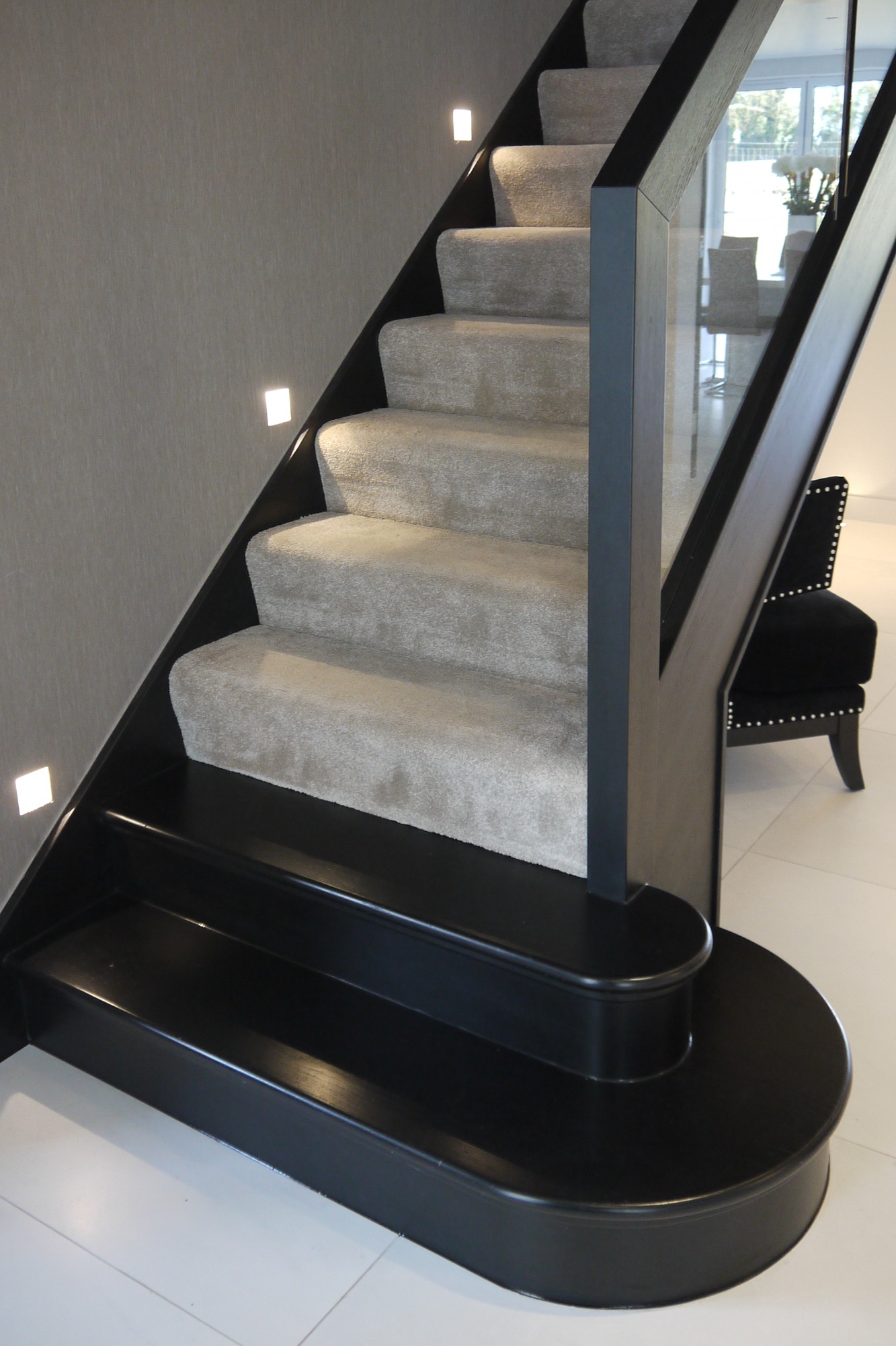 Bespoke closed string staircase in Elstree Hertfordshire