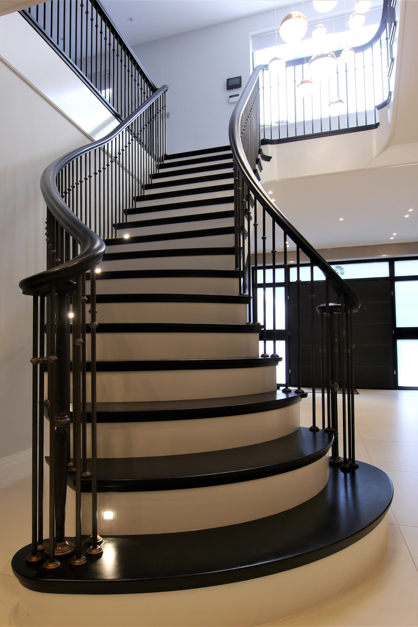 Bespoke curved staircase in Elstree Hertfordshire